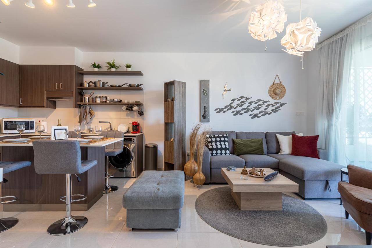 Lemon Tree 1-br In Livadia Daire *