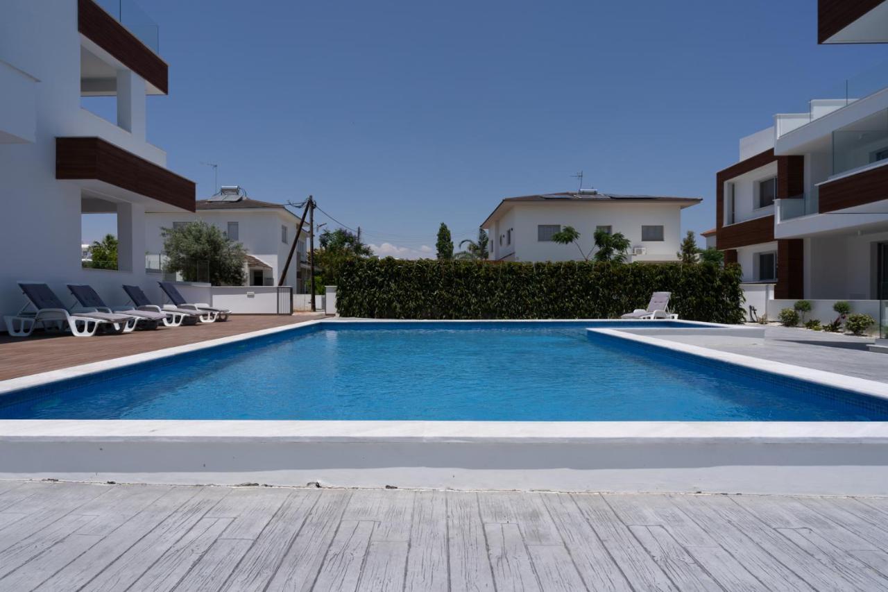 Lemon Tree 1-br In Livadia Daire