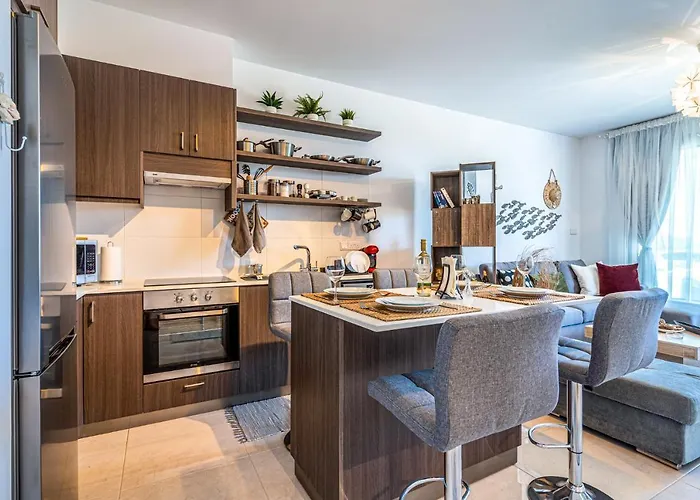 Lemon Tree 1-Br Apt In Livadia